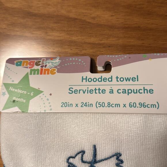 NWT White Hooded Towel with Blue Dinosaur - Picture 3 of 4